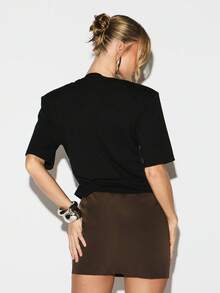 KIZN Áo thun cotton pha trộn cổ tròn tay ngắn có đệm vai có cấu trúc - màu đen - Xem 2