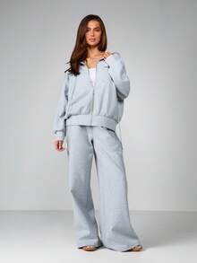 MISSGUIDED 舒适阔腿慢跑裤，配有抽绳腰带和侧袋，适合休闲居家穿着和日常穿着。 - 灰色 - 查看 3