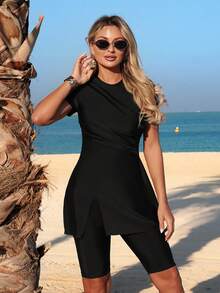 Swim Mulvari 新款夏季女士圆领短袖褶皱肩部开衩下摆连衣裙及黑色百慕大短裤休闲度假比基尼套装 - 黑色 - 查看 4