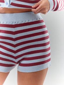 Glamine شورت كاجوال مضلع بخصر عالي مطابق محبوك - عنابي اللون - مشاهدة 7