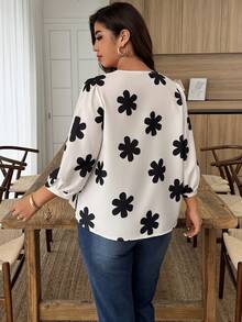 Weeklong Plus Size Women's V-Neck Floral Print Casual Vacation Shirt, Spring/Summer - Multicolor - View 2