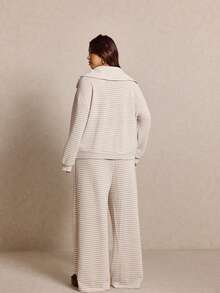 Elaquor 大码女式休闲拉链外套和裤子两件套 - 杏色 - 查看 3