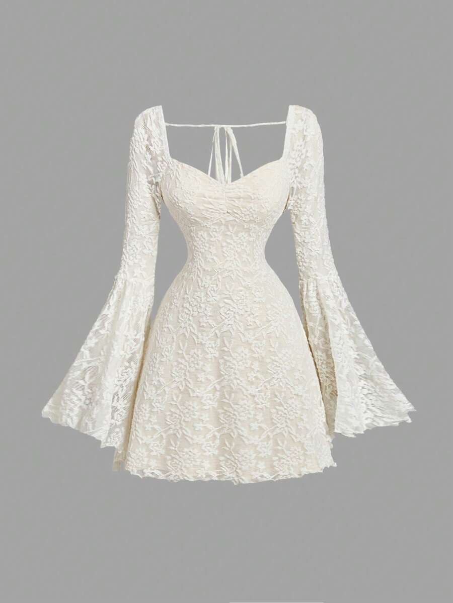 SHEIN X ELOISA & ORSON SHEIN MOD 女士白色蕾丝提花喇叭袖短款针织连衣裙，新年女士连衣裙 - 白色 - 查看 1