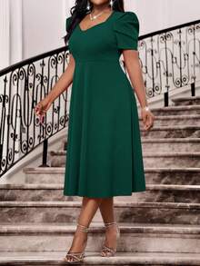 SHEIN Lady 春夏优雅通勤/办公室/派对/婚礼/鸡尾酒会/音乐会/音乐节红色针织甜心领喇叭袖羊腿袖中长短袖大码连衣裙/生日/活动礼服/婚纱/节日礼服/夏季女装/夏季连衣裙/婚礼宾客礼服/女士生日装/生日派对服装/女士节日服装/女士音乐会服装/女士邮轮服装 - 墨綠色 - 查看 5