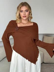 Modelyn Women's Square Neck Flare Sleeve Floral Decor Fitted Irregular Hem Versatile Plus Size T-Shirt - Brown - View 3