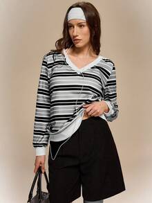 Hanevo 休闲撞色条纹V领卫衣，秋季 - 彩色 - 查看 4