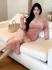 Dazy Plus Bodycon Partykleid für Damen in Große Größen mit Samt-Kontrast-Spitze, sexy und dehnbar für Dates, elegante Damenkleider für den Abschlussball - Pink - Übersicht 1