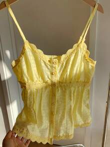 Comfortcana 女士优雅纯色蕾丝边前开襟纽扣衬衫，夏季黄色上衣，度假休闲风，Y2K风格，春夏情人节嘉年华海滩生日派对婚礼外出黄色吊带背心 - 淡黃色 - 查看 6