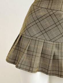 Elamini 返校格子V领纽扣设计背心和低腰百褶裙套装 - 棕色 - 查看 5