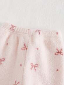 两件套女婴抓绒睡衣套装，可爱蝴蝶结领荷叶边甜美公主风儿童冬季开衫和裤子家居服