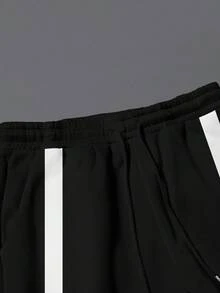 Manfinity Homme Bộ áo nỉ có mũ trùm đầu, túi khóa kéo và quần cạp chun cho nam - Nhiều màu - Xem 3