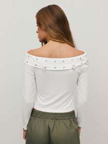 Nöista Off-Shoulder Top With Metal Hardware Detailing, Offering A Bold Alternative-Inspired Design Suitable For Women's Spring Break Outfits Outfits; A Striking Piece That Works For Casual Business Looks, Modern Formal Styling, Elevated Everyday Wear, Festive Birthday Outfits For Women Clothes Dressing And Refined Valentine's Day. - White - View 2