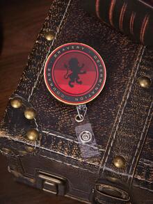 HARRY POTTER X SHEIN 1 pieza Broche de acrílico con brillo y estampado de dibujos animados divertidos, extensible libremente, rotación de 360°, de moda y lindo, con cierre de fácil uso - Rojo - Ver 3