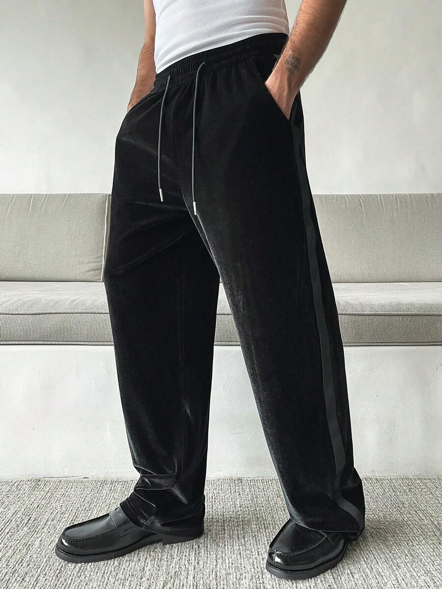 HUEFORM 男士纯色休闲抽绳腰带口袋运动裤 - 黑色 - 查看 1