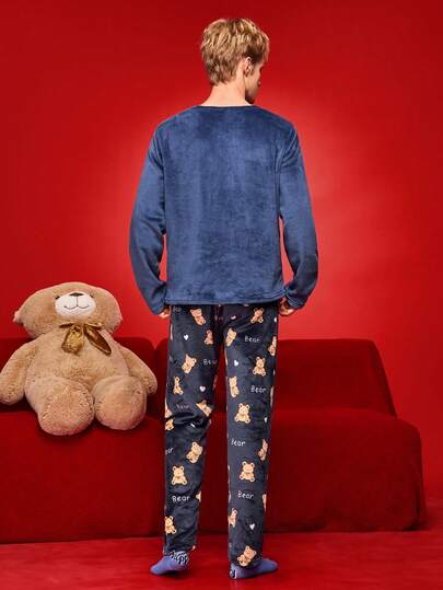 FamilyFrolics Men Plush Bear Geborduurde Allover Print Long Pajama Set, view 2