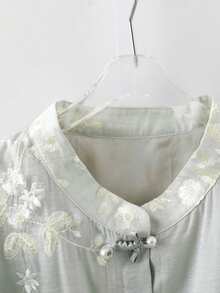 GlowEve 花卉刺绣立领纽扣优雅长袖女式衬衫 - 綠色 - 查看 4