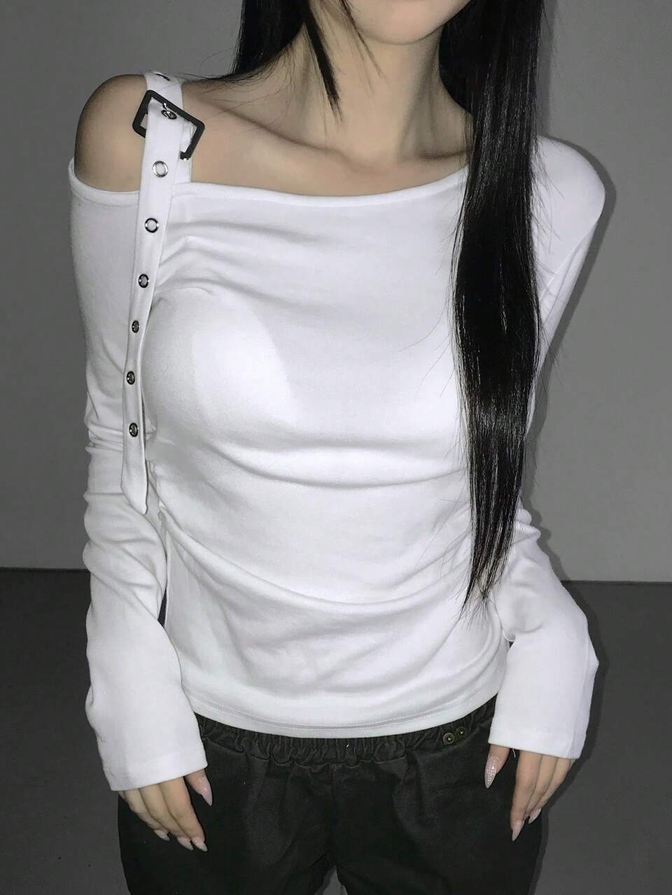 Women's Oblique Collar Buckle Slim Fit Casual Asymmetrical Shoulder Long Sleeve T-Shirt Spring