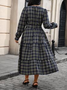 SHEIN 复古花卉格纹圆领泡泡袖大码女装连衣裙，女士秋季穿搭，新年穿搭，圣诞节连衣裙 - 彩色 - 查看 2