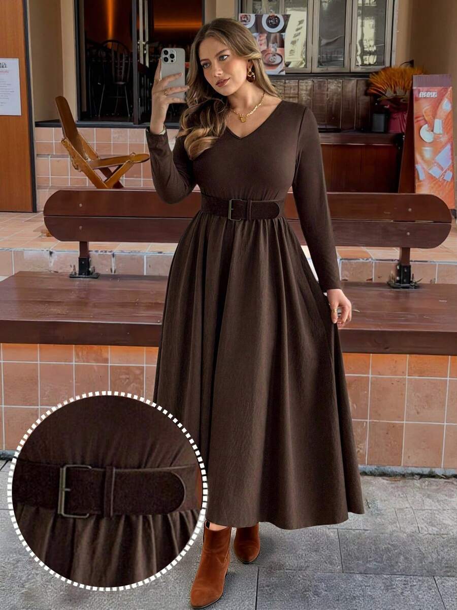 Vionelle 大码V领拼接针织系带长袖连衣裙，秋冬款 - 咖啡棕 - 查看 1
