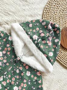 SHEIN Vintaside Kids Áo khoác nỉ có mũ trùm đầu in hoa mùa đông cho bé gái - màu xanh lá - Xem 5