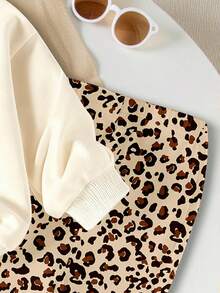 SHEIN Playful Pals 1 Set Baby Girls Casual Fashionable Cute Leopard Bow Pattern Crew Neck Sweatshirt And Leopard Print Flare Pants Outfit, Suitable For Autumn/Winter Outings, Fall Clothing