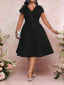 SHEIN Lady 大码腰带夏秋冬蝴蝶结腰身设计小众时尚女士连衣裙大码连衣裙 - 黑色 - 查看 4