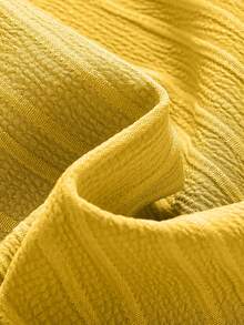 SHEIN Genkimix Kids Bộ 3 áo hai dây dệt họa tiết sọc đơn giản, viền bèo nhún đôi cho bé gái và quần short cạp chun có viền bèo nhún, màu sắc: be, xanh lá, tím, thích hợp cho các hoạt động thể thao ngoài trời và đi chơi thường ngày, phù hợp với trẻ từ 4-7 tuổi - Nhiều màu - Xem 4