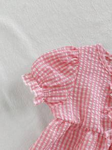 Vintaside Kids Bộ 2 áo sơ mi kẻ caro màu hồng cổ tròn tay bồng trang trí nơ và quần short kẻ caro viền bèo nhún cho bé gái, thích hợp mặc hàng ngày, đi chơi và chụp ảnh, mùa xuân/hè - Hồng - Xem 7