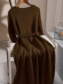 GlowEve CURVE 大码女式纯色圆领半袖系带休闲针织连衣裙 - 咖啡棕 - 查看 2