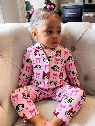 THE POWERPUFF GIRLS X SHEIN Baby Girl Cartoon Cute Sweet Pink Blossom, Bubbles, Buttercup Pattern Lapel Autumn/Winter Top And Pants Pajama Set