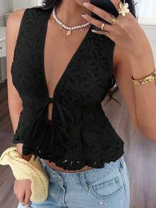 Serisse Áo crop top buộc dây không tay màu trơn có viền bèo nhún dành cho nữ - màu đen - Xem 6