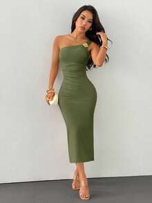 SHEIN PETITE Chân váy đuôi cá xếp nếp cổ bất đối xứng đính trâm cài áo màu vàng - xanh quân đội - Xem 6