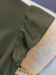 Franclia 优雅法式高端度假通勤百搭圆领短袖弹力腰身珍珠纽扣装饰舒适柔软无弹杏色女士中长连衣裙，春夏款 - 軍綠色 - 查看 5