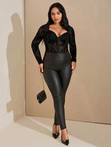 SHEIN Tall CURVE Plus Size Comfortable Casual Elegant Women's Floral Flocked Long Sleeve Bodysuit With Underwire Cups,Suitable For Party, Date Night, Events - Black - View 7