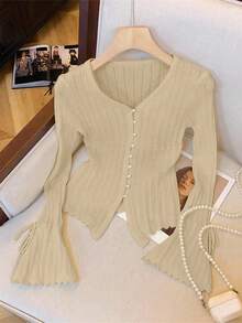 Franclia Unique V-Neck Knit Cardigan, Slim Fit, Short Flare Sleeve, Layering Piece For Early Autumn, Korean Style - Khaki - View 1