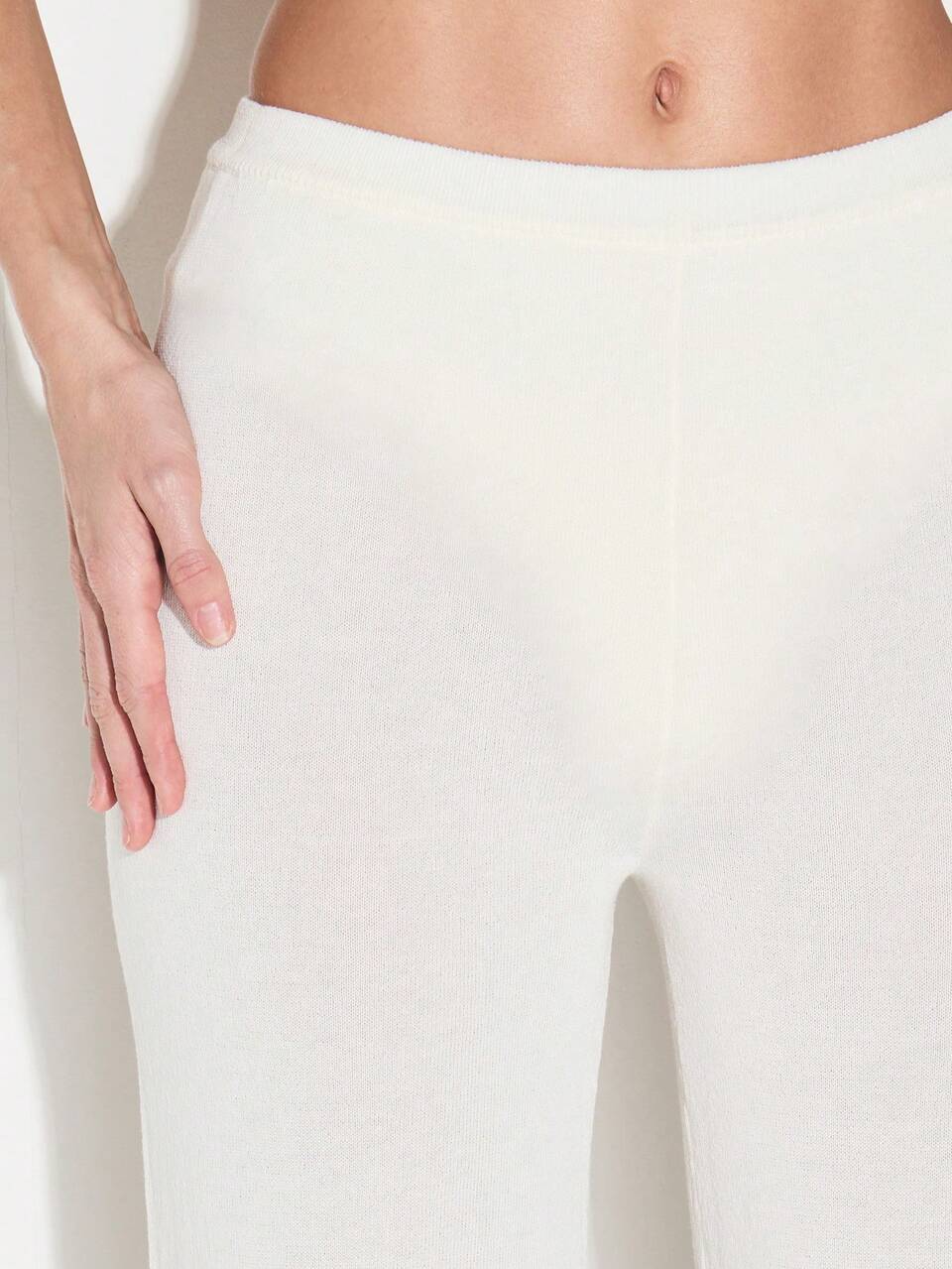 Pantaloni a vita alta, ampi e a zampa d'elefante, modello palazzo, casual e morbidi, a lunghezza intera, con dettaglio di orlo semplice