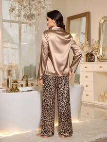 LuxeNights Luxury Contrast Trim Leopard Print Women Pajama Set, Winter Clothes - Coffee Brown - View 2