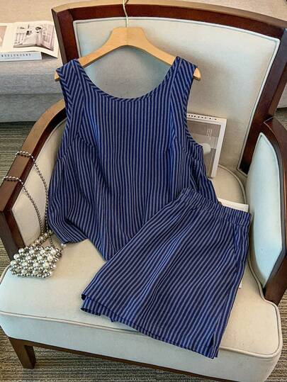 GlowEve CURVE Plus Size Women's Vacation Striped 2-Piece Set, Sleeveless Butterfly Knot Camisole + Striped Shorts, Suitable For Outing And Vacation