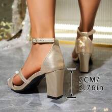 Sandalias minimalistas de tacón con tiras y puntera redondeada para mujer, con cierre de hebilla. Sandalias de tacón alto para mujer, modernas y sencillas. - Dorado - Ver 5