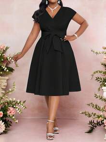 SHEIN Lady 大码腰带夏秋冬蝴蝶结腰身设计小众时尚女士连衣裙大码连衣裙 - 黑色 - 查看 3