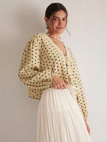 Freevana 大码女式优雅杏色波点印花长袖露脐系带蝴蝶结上衣，适合秋冬季和春季情人节旅行 - 杏色 - 查看 3