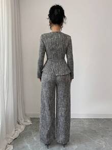 Modelyn Ensemble femme élégant composé d'un Top à manches longues avec épaules matelassées, col en U, perles, taille froncée et faux poches, en tweed gris, et d'un pantalon droit, pour l'automne - Gris - Voir 2