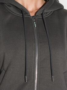 KIZN 宽松连帽卫衣，正面拉链设计，中间设有口袋，适合秋冬季街头穿着，舒适百搭。 - 灰色 - 查看 4