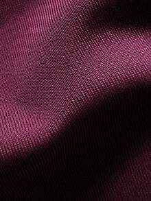 Swim Mod 女士新款V领金属装饰纯色露背吊带三角比基尼套装，性感丁字泳衣，春夏款 - 中紫紅色 - 查看 5