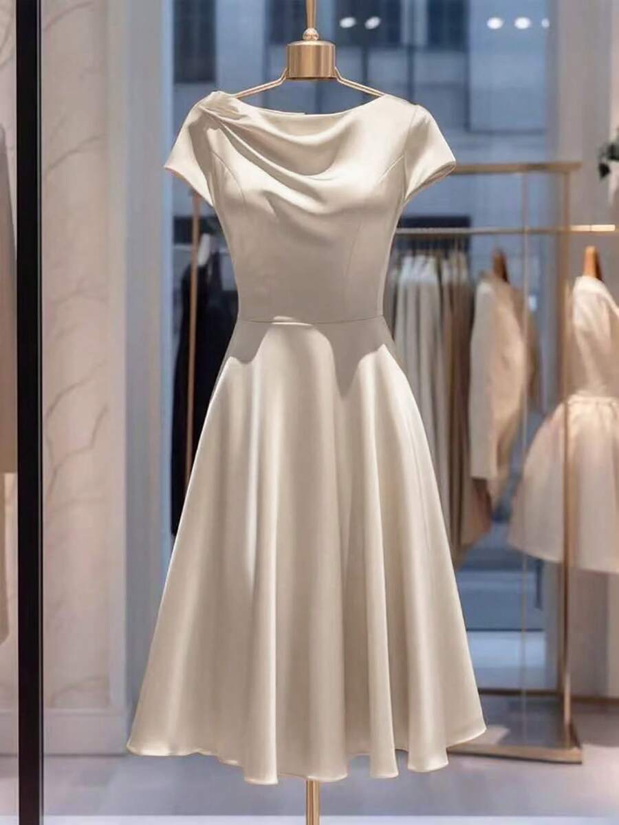 Franclia 女士纯色褶皱短袖优雅腰部收腰中长连衣裙 - 杏色 - 查看 1