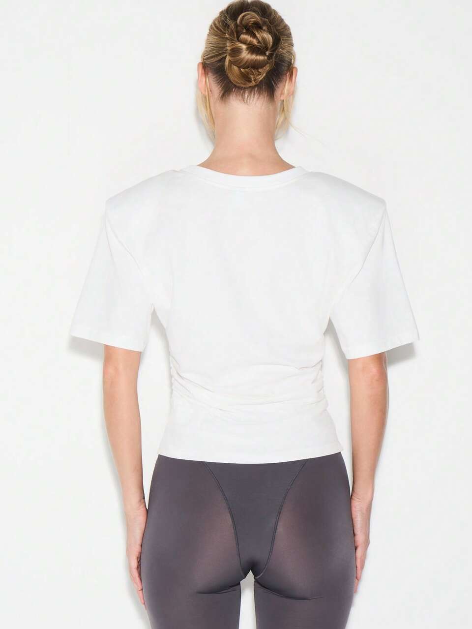 Shoulder Pad Crew Neck Short Sleeve Boxy Fit Casual Tee With Structured Details For Everyday Wear Spring Summer