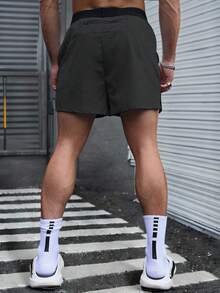 Gym Rark 男士休闲健身运动短裤，简约时尚，适合日常穿着，灰色，轻便透气。 - 深灰色 - 查看 2