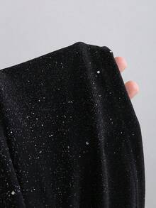 Sweetra Váy ngắn vải bóng đen thanh lịch mới, cổ chữ V, ôm sát, thiết kế eo thắt, thích hợp cho tiệc năm mới, đi làm, mặc hàng ngày - màu đen - Xem 6