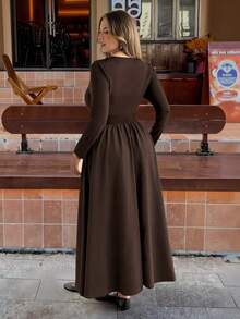 Vionelle 大码V领拼接针织系带长袖连衣裙，秋冬款 - 咖啡棕 - 查看 2