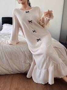 SHEIN Chemise de nuit pour femmes avec nœud papillon, volants et manches bouffantes en polaire de couleur unie